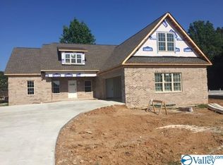 4302 Ruby Pointe Dr, Decatur, AL 35603