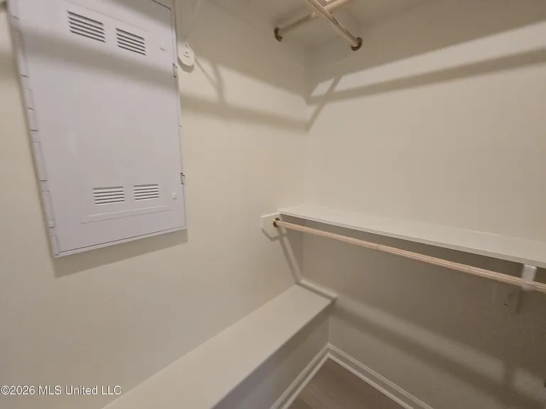 15395 Percy St — Photo 25