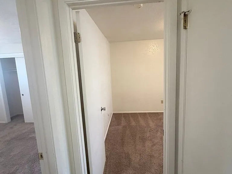 1228 S Juniper St — Photo 36