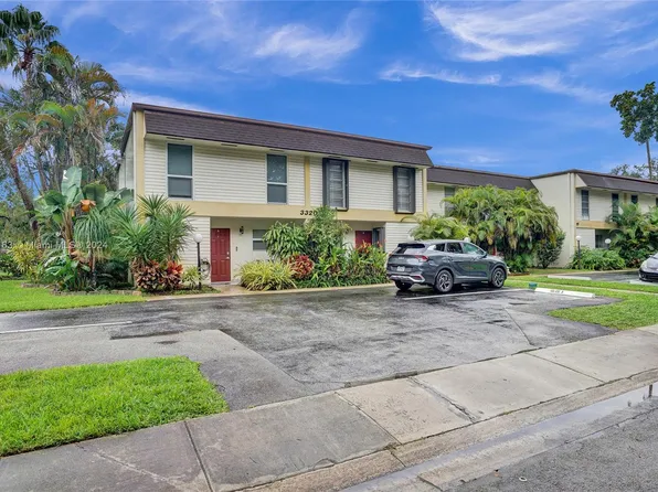 3320 Simms St #11B, Hollywood, FL 33021