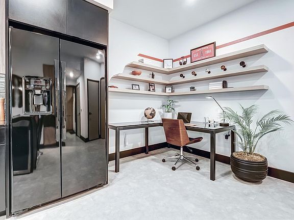 4th image of 1912 S Jacaranda St #423