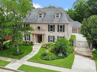 2043 Walnut Green Dr, Houston, TX 77062