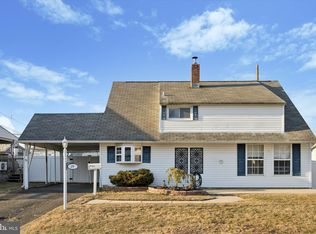 29 Goodrock Rd, Levittown, PA 19057