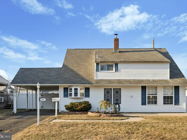 29 Goodrock Rd, Levittown, PA 19057