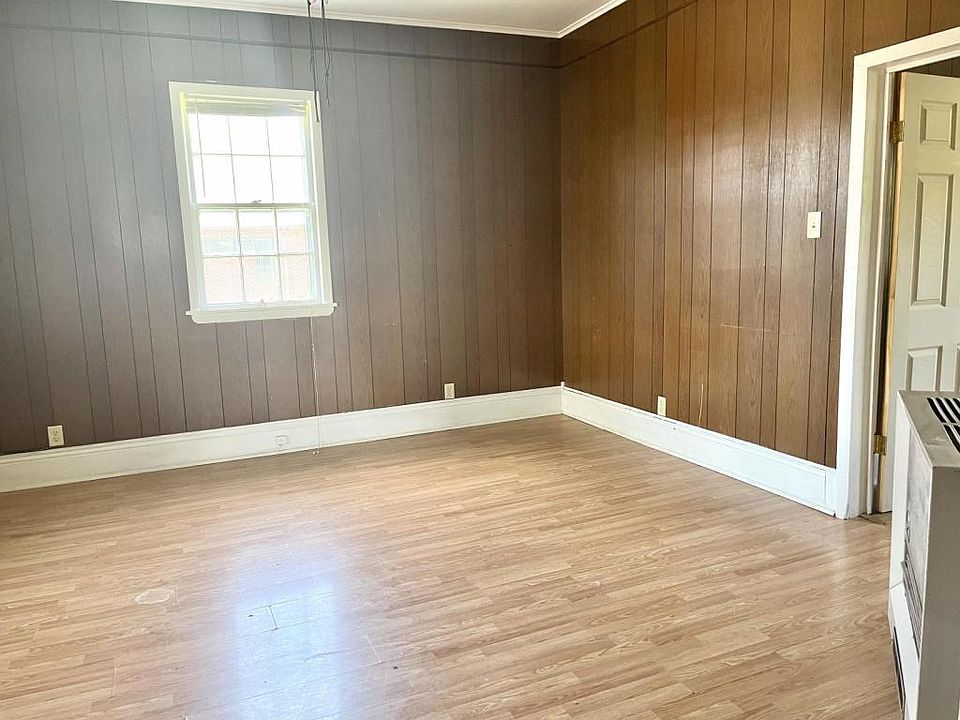 2025 1/2 Pride Ave, Clarksburg, WV 26301 Zillow