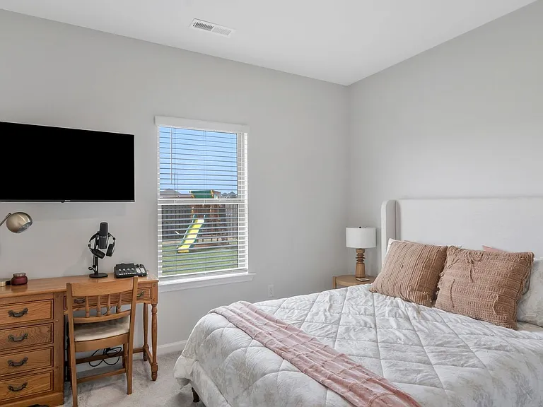 101 Stockholm Ln — Photo 23