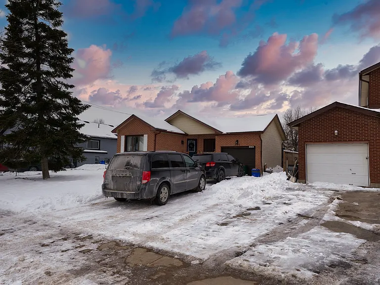258 Kingscourt Ave #2 — Photo 2
