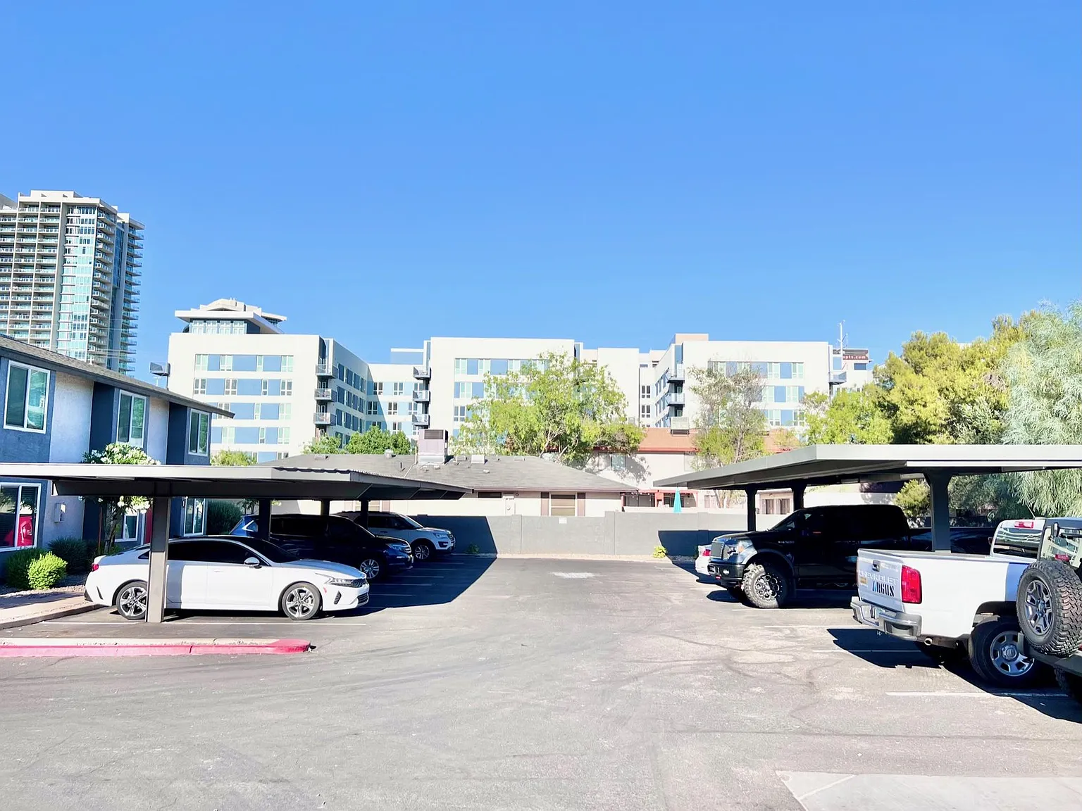 2 bed, 950 sqft, $1,895 — Photo 3
