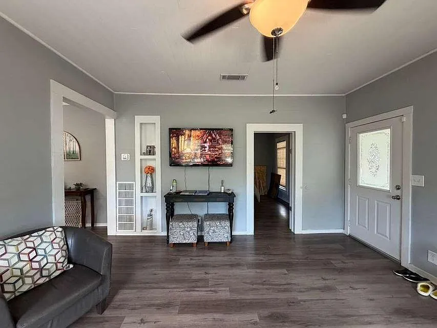 2 bed, 1092 sqft, $1,725 — Photo 4