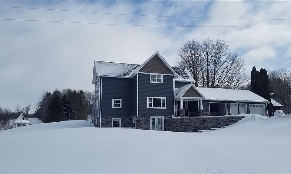 2nd image of 1888 Petrolia Rd