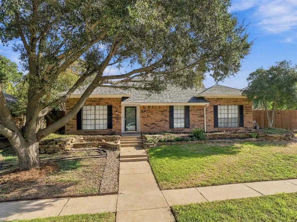 841 Villa Ridge Dr, Garland, TX 75043