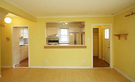 Wonderful two bedroom in Renfrew — Photo 4