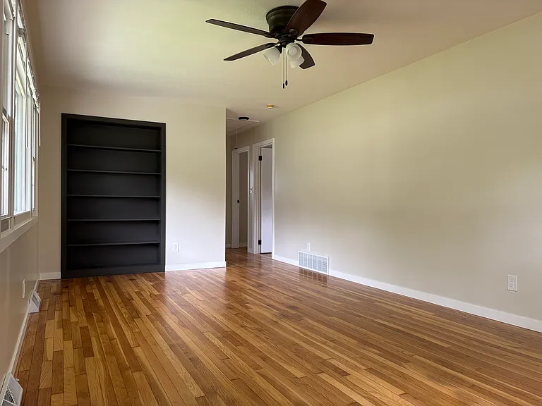 7567 Inland Dr — Photo 6