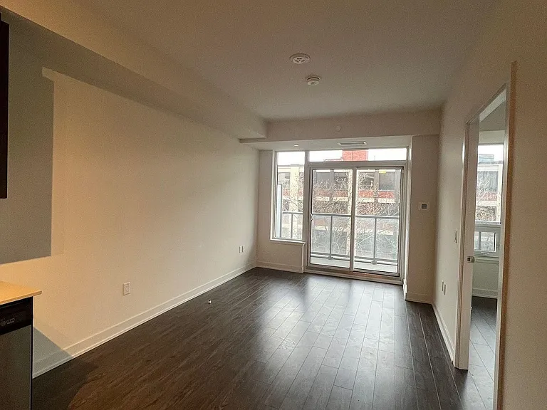 212 King William St #519 — Photo 12