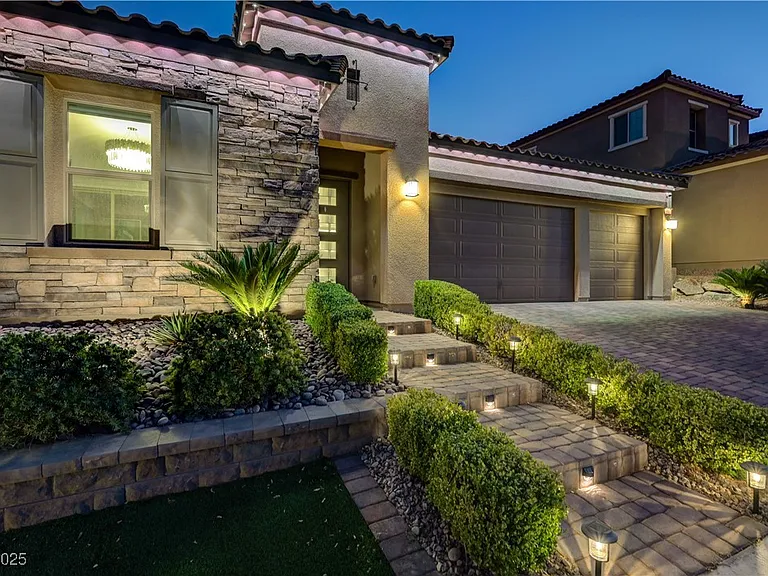 3943 Reyes Ave — Photo 84