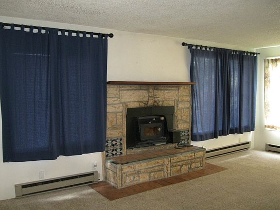 4th image of 410 6th St NE