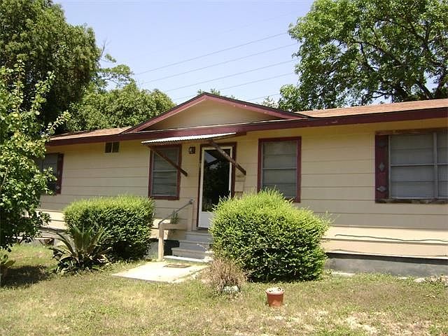 1st image of 818 Chihuahua St