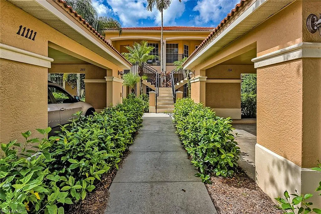 2 bed, 2.0 bath, 1551 sqft, $7,000 — Photo 2