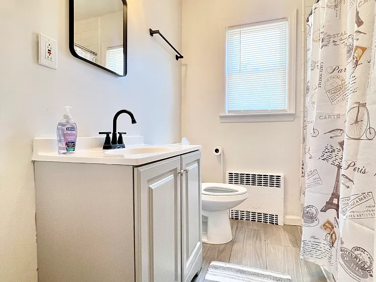 18 Pershing St — Photo 11