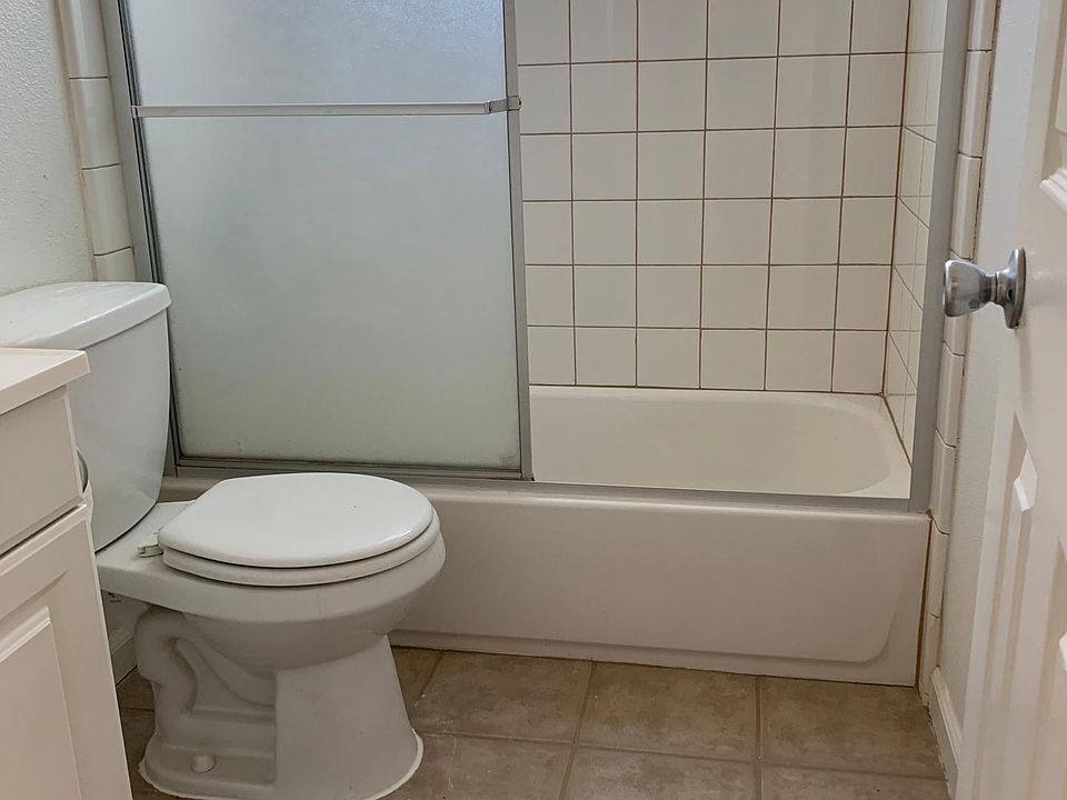 Spacious bathroom