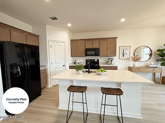 3rd image of 315 Meadow Ridge Ln