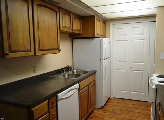 3rd image of 7979 Independence Dr APT A