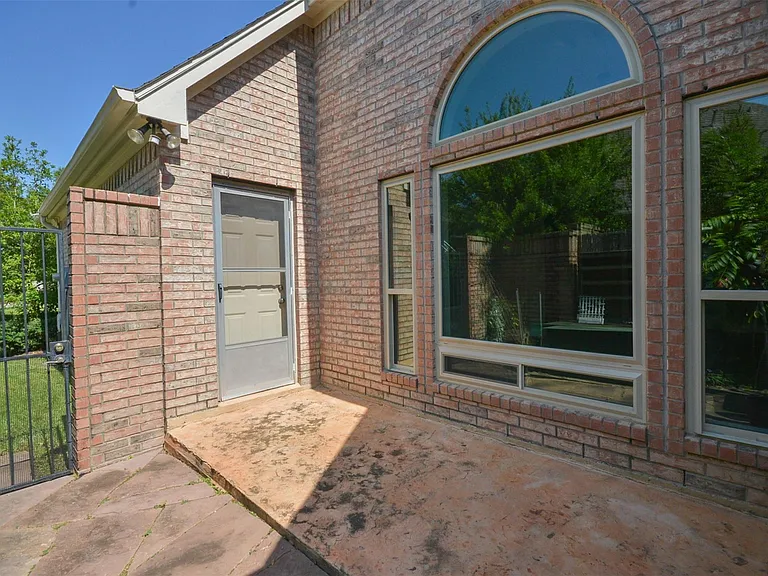 4510 Elmstone Ct — Photo 32