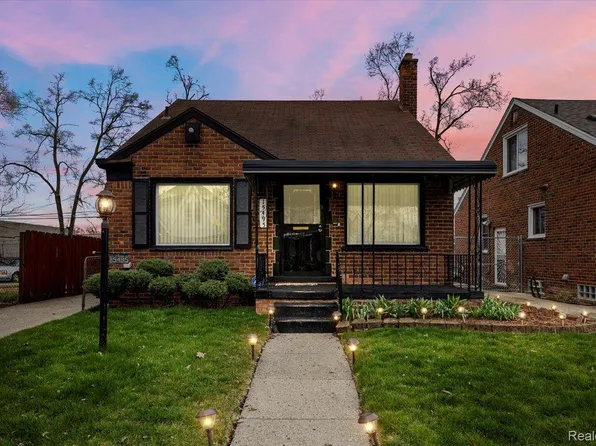 15495 Hartwell St, Detroit, MI 48227
