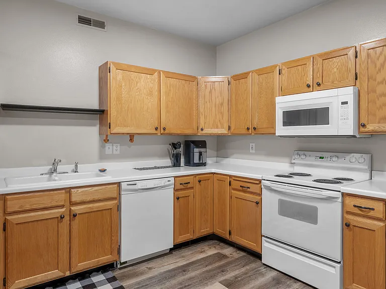 483 N Belmont Pl #167 — Photo 9
