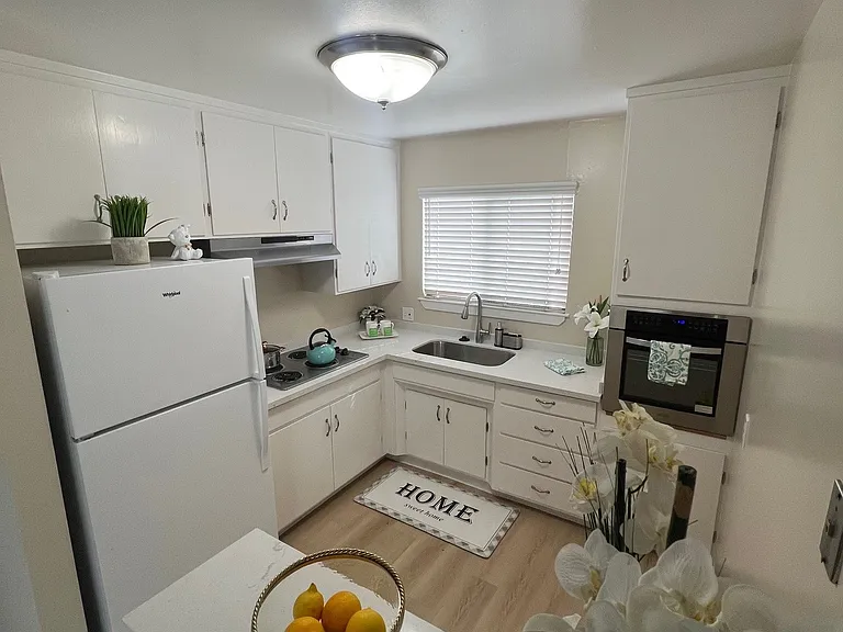 240 Di Salvo Ave #17 — Photo 15