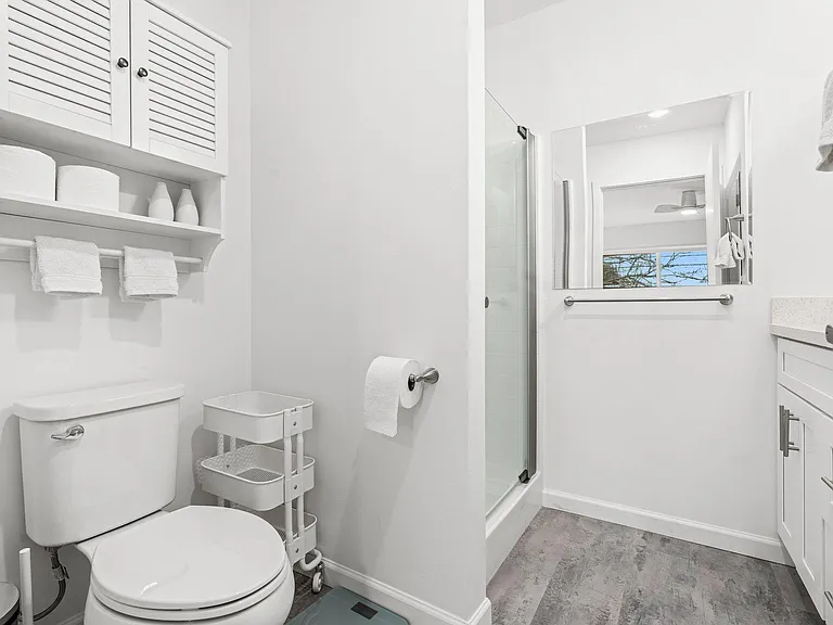 2046 S Forest Ave — Photo 18