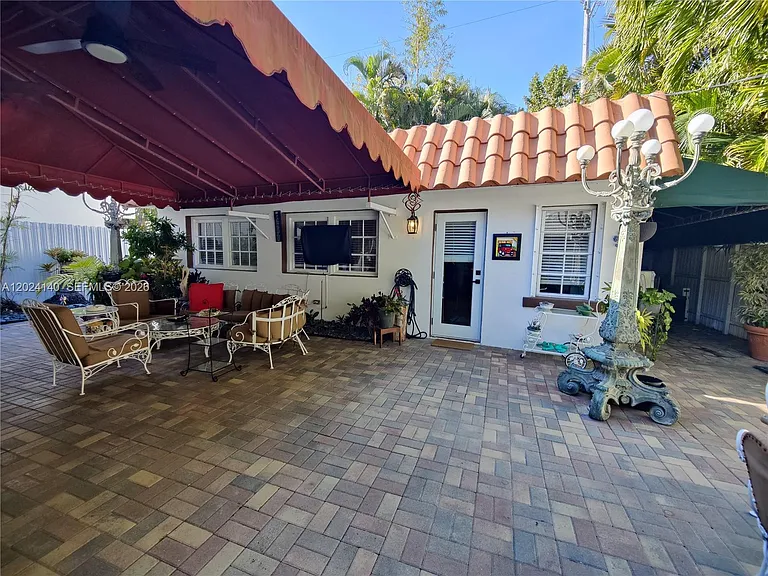 1823 S Bayshore Ln — Photo 29