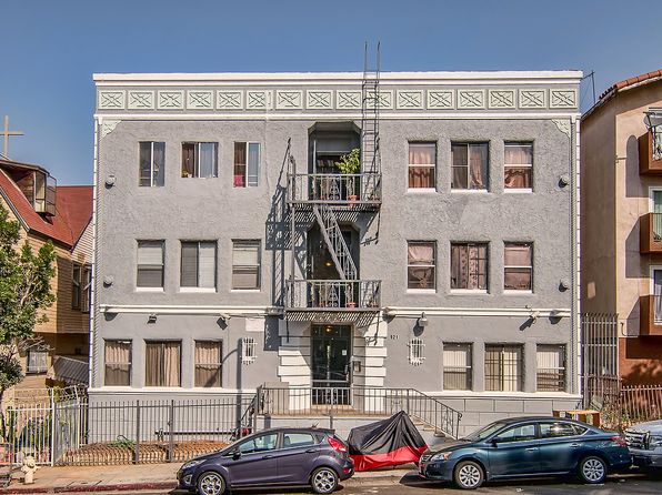 921 S Bonnie Brae St APT 18