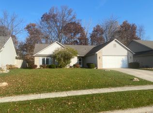 2018 Winding Creek Ln, Fort Wayne, IN 46804
