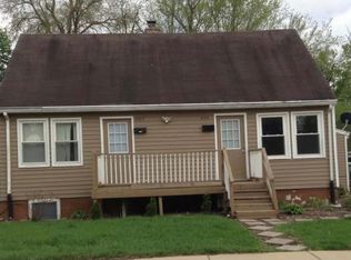 437 Fremont St, Elgin, IL 60120