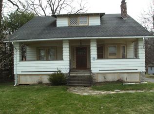 13 Park Ave, Poughkeepsie, NY 12603