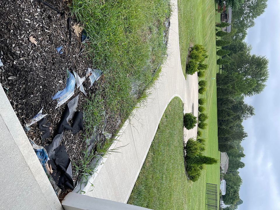 Small area to plant vegetable or flowers.
