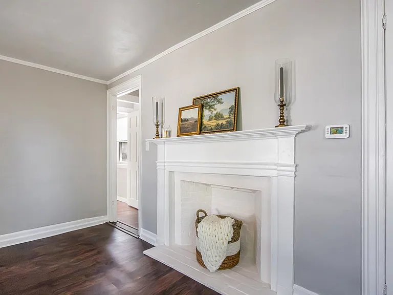 137 Locust St — Photo 7