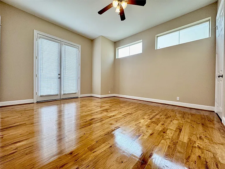314 W Bell St #201 — Photo 22