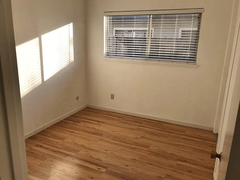 511 Fir St — Photo 10