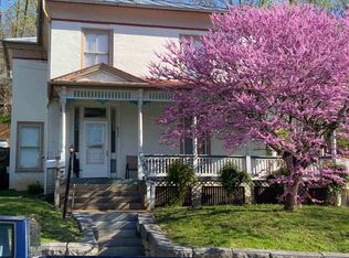 827 W Beverley St, Staunton, VA 24401