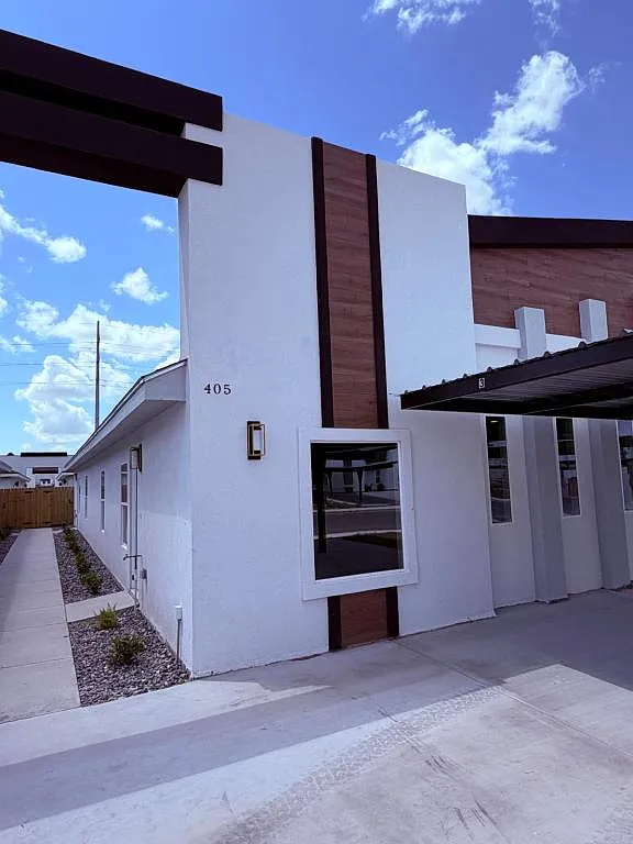 405 N Alexandrite #1 Edinburg TX 78541 — Photo 1