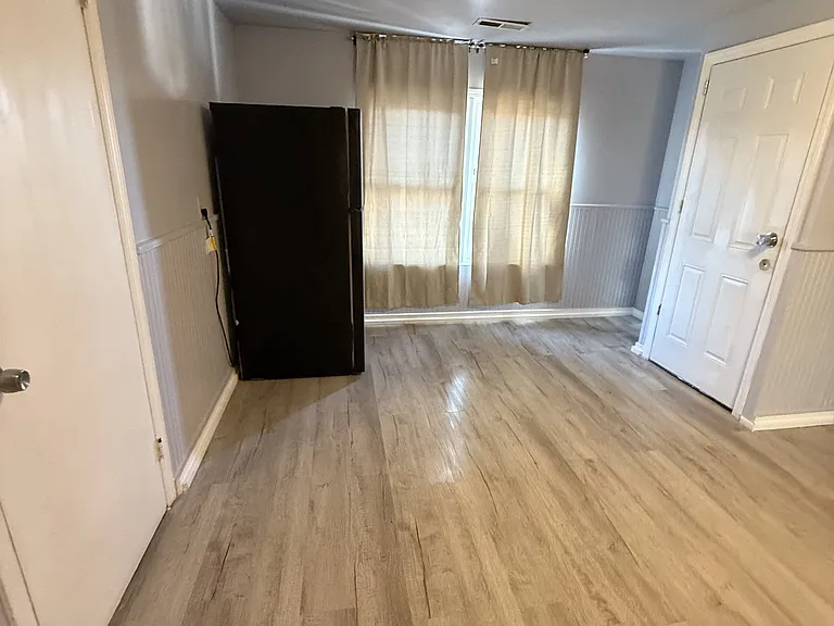 28 Cedar St #3 — Photo 1