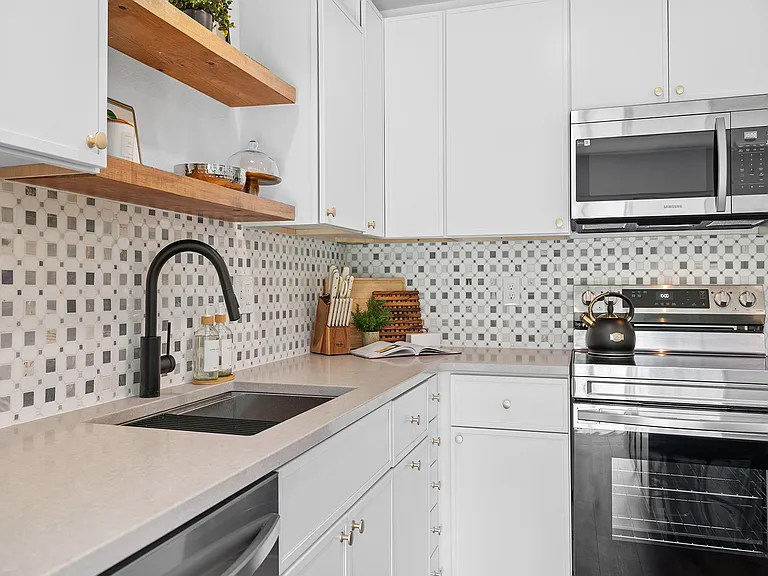 705 E Drake Rd #L51 — Photo 5