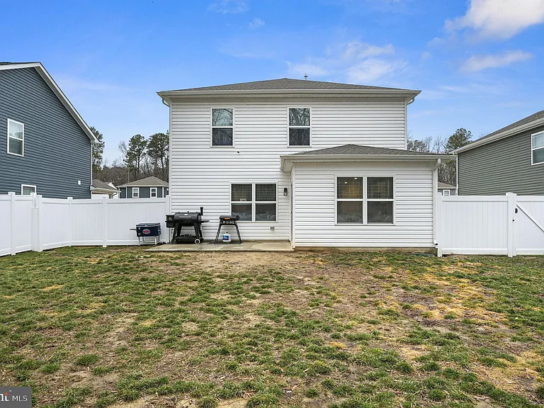 504 Currant Cir — Photo 19