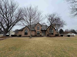 1406 Sheridan Pl, Hastings, NE 68901