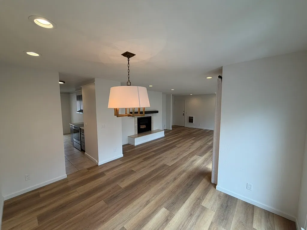 2 bed, 1244 sqft, $3,950 — Photo 4