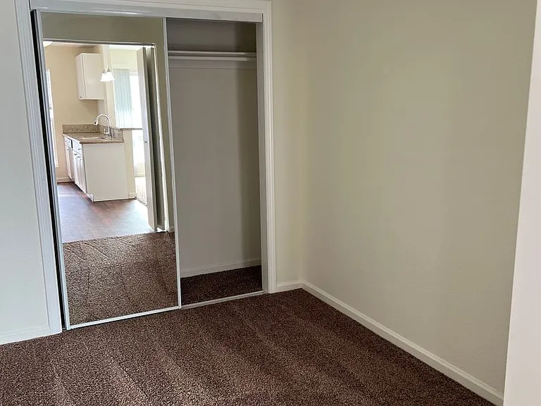 4053 Wilson Ave — Photo 21