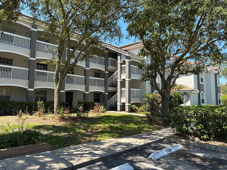 13803 Fairway Island Dr #18 — Photo 1
