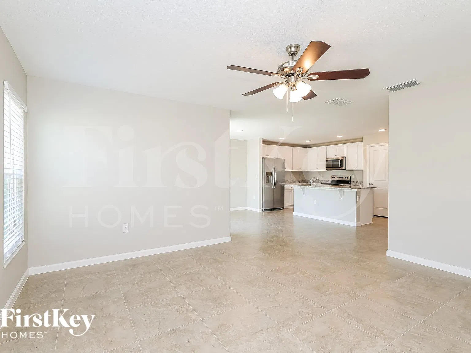 4 bed, 2.0 bath, 1598 sqft, $2,025 — Photo 3